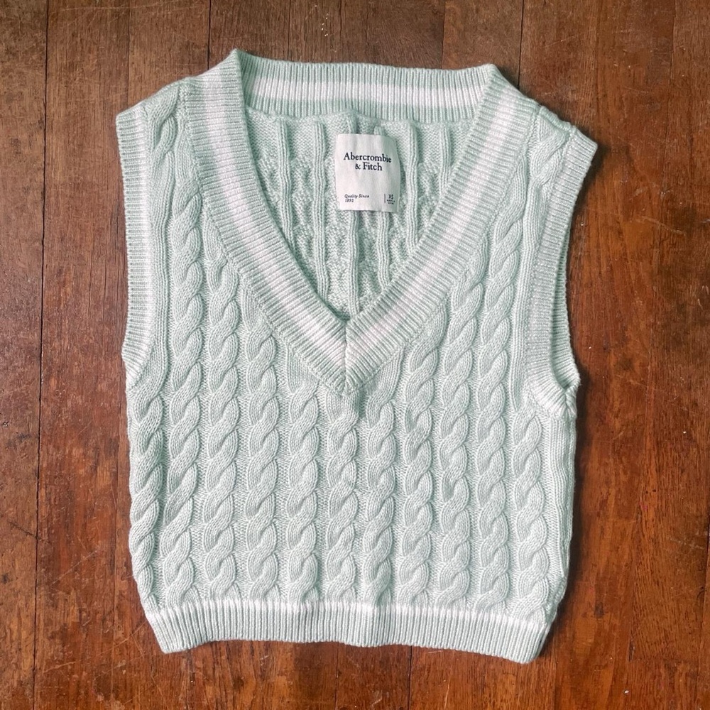 Abercrombie & Fitch Light Green Cable Knit Sweater Vest